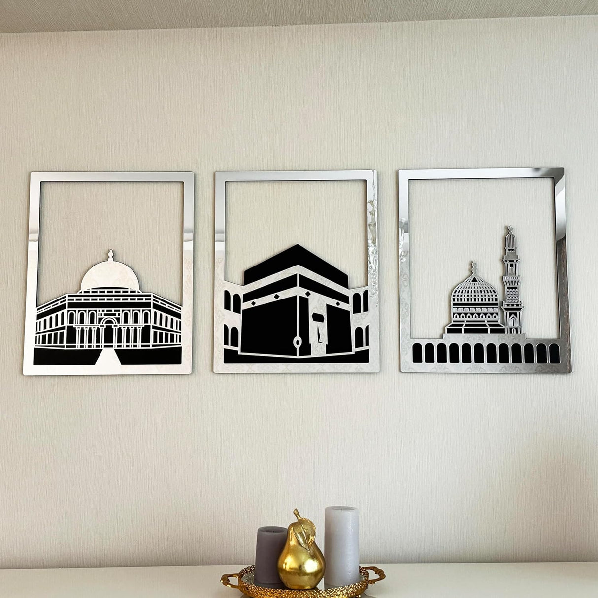 Islamic calligraphy in silver acrylic