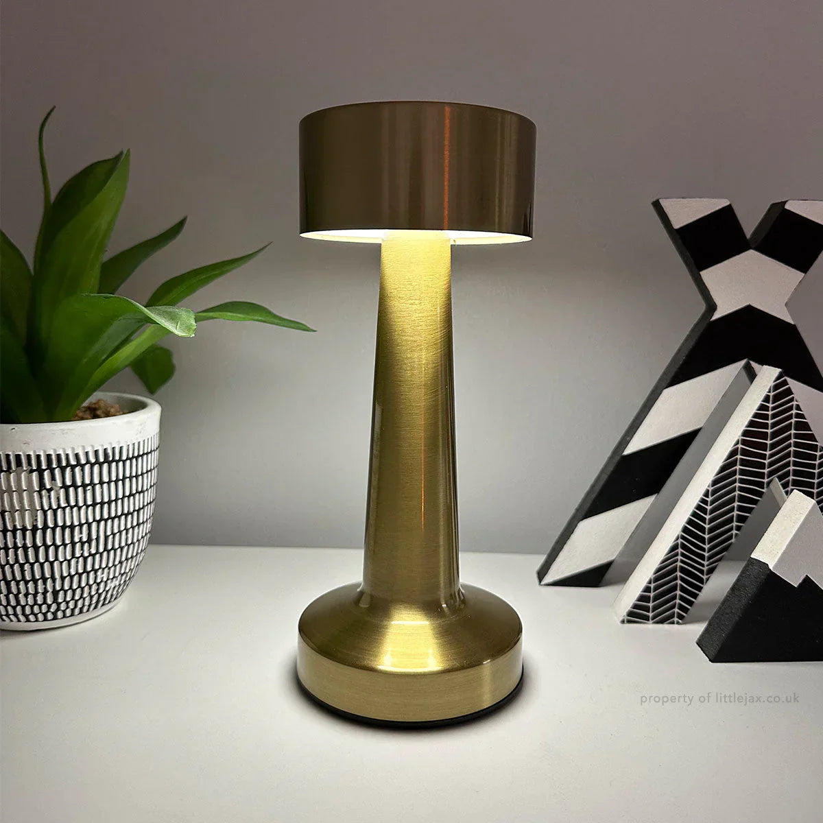 Modern brass LED table lamp by HBAK Choices