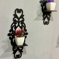 wall shelf with plant